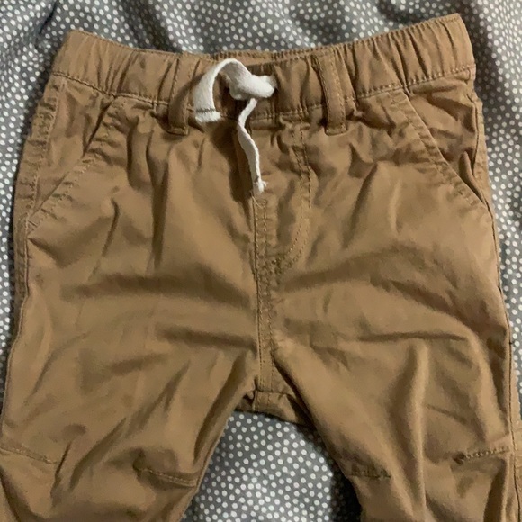 Baby boy khaki pants - size 6 months H&M - Picture 2 of 3